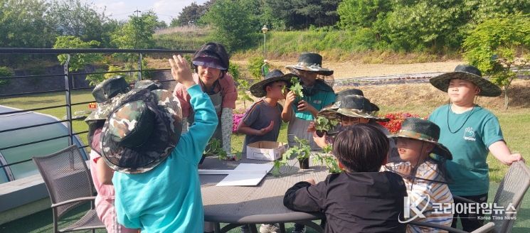 텃밭교육과 명상테라피를 통한 농촌이해·세대공감 교육