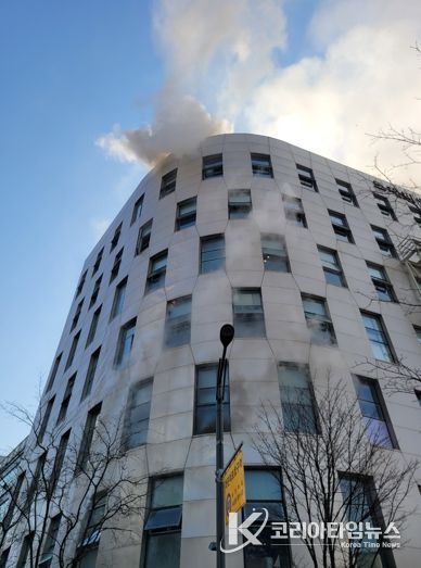 28일 화재 발생한 분당구 백현동 건물 모습