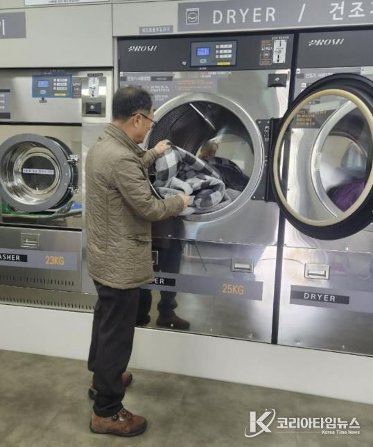 충주시 문화동, ‘찾아가는 세탁 봉사’ 지속 추진