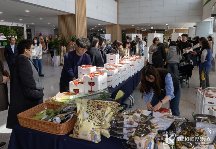 익산시청서 상생 장터 운영