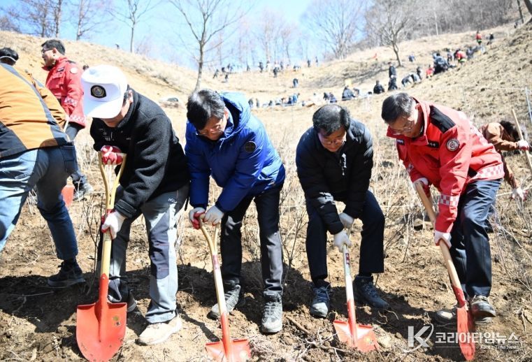 , 제81회 식목일 ‘봉화산 산철쭉군락지 나무심기 행사’