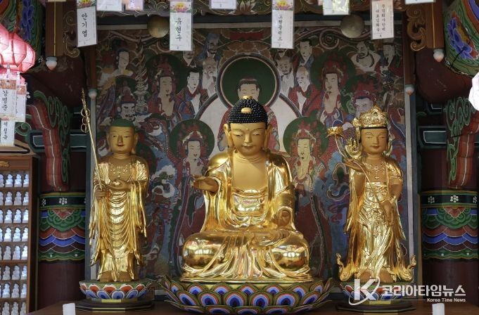 충남도 유형문화유산으로 지정된 서산 부석사 목조여래좌상 모습