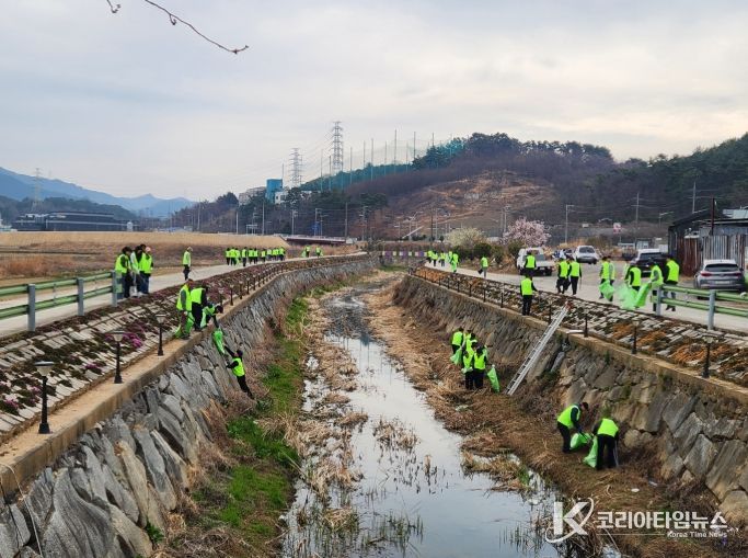 사천시 삼천포농협, 봉황천 일원 환경정화 활동
