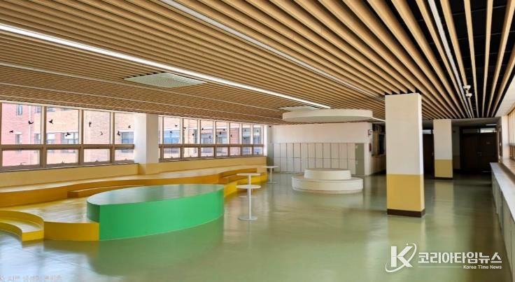 약사고(사진은 공용공간)는 이달부터 고교학점제 학교 공간 조성 사업을 완료하고 맞춤형 학습 공간 운영에 들어갔다