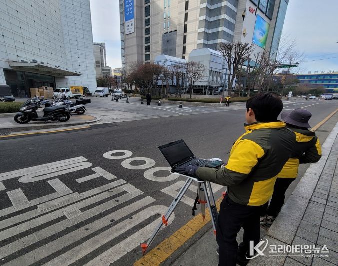 도로점용_측량모습