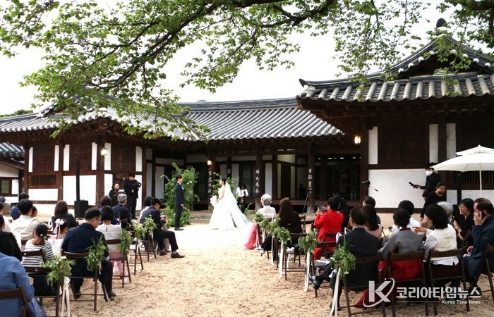 지난해 나주목사내아에서 열린 공공작은결혼식.