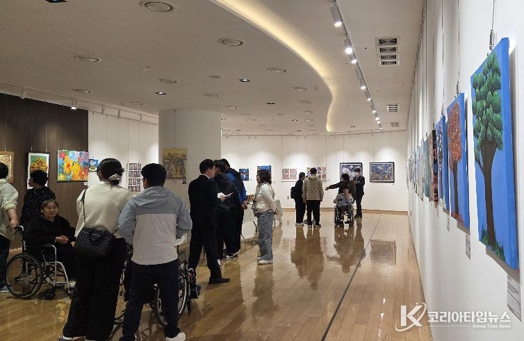 의령군 발달장애인주간활동제공기관, 문화예술 전시