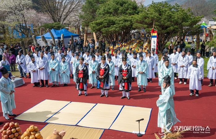 지난 11일부터 12일까지 열린 제27회 칠갑산 장승 축제 모습